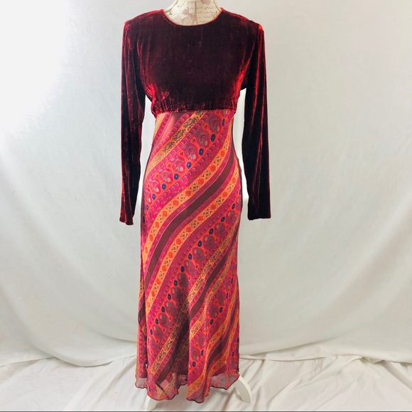 Vintage Velvet and Silk Print Dress Wine by Bloomingdale’s Petites Size 8 - Picture 1 of 16
